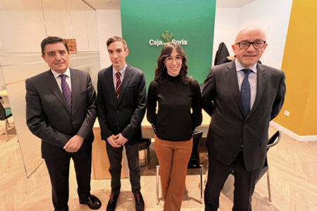 Oficina de los Royales: Carlos Martínez Izquierdo, Javier Manrique, Blanca Fernández y Domingo Barca Águeda. Presidente, Director General y personal de la nueva Oficina posan para la fotografía.