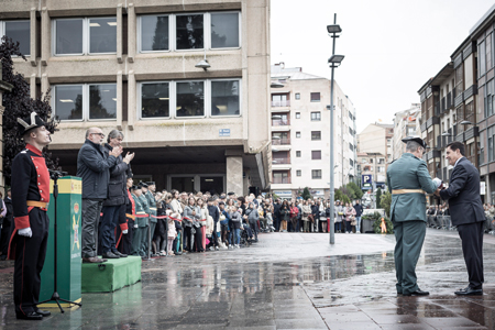 Carlos Martínez Izquierdo recibiendo galardón