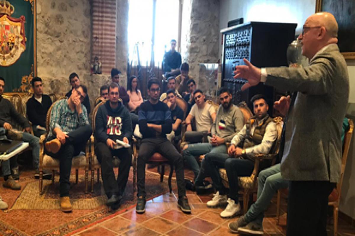 Grupo de jóvenes agricultores y ganaderos durante las jornadas cooperativistas