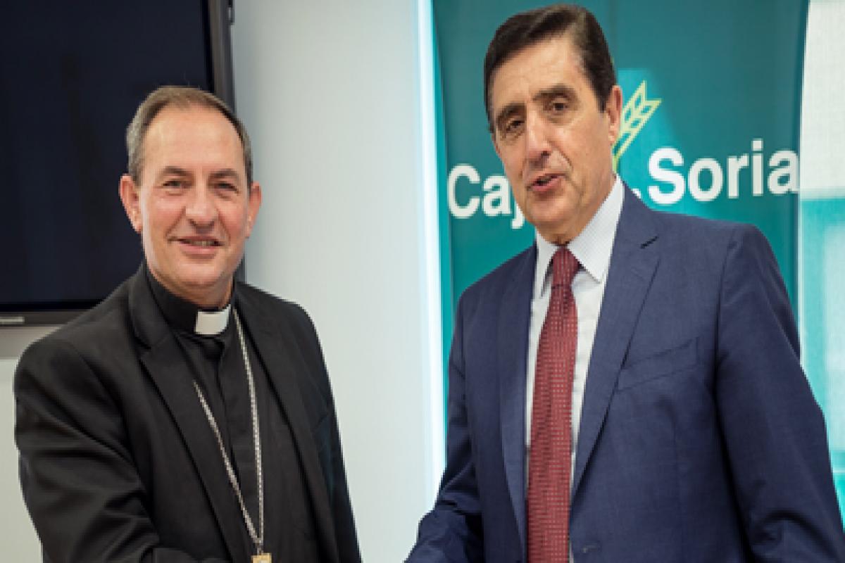 Firma del convenio entre Caja Rural de Soria y el obispado de Osma-Soria