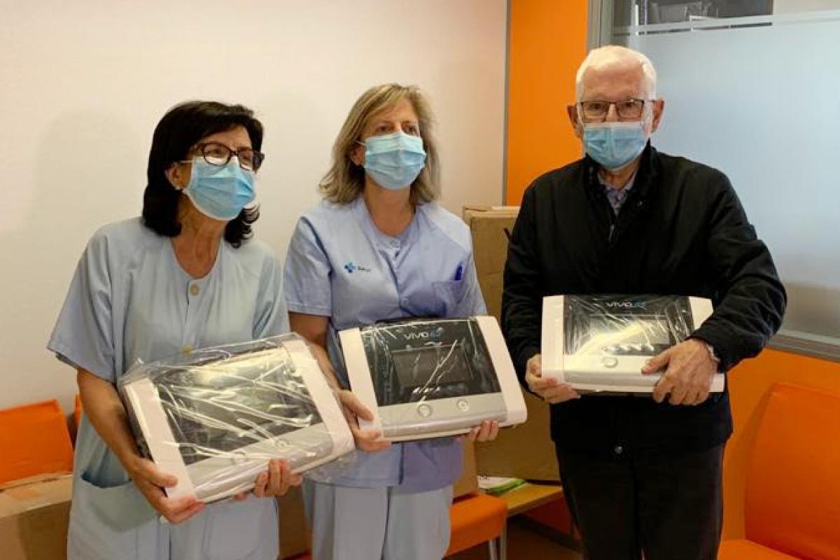 Crs a través de su fundación cientifica entrega 8 respiradores al hospital Santa Barbara de Soria