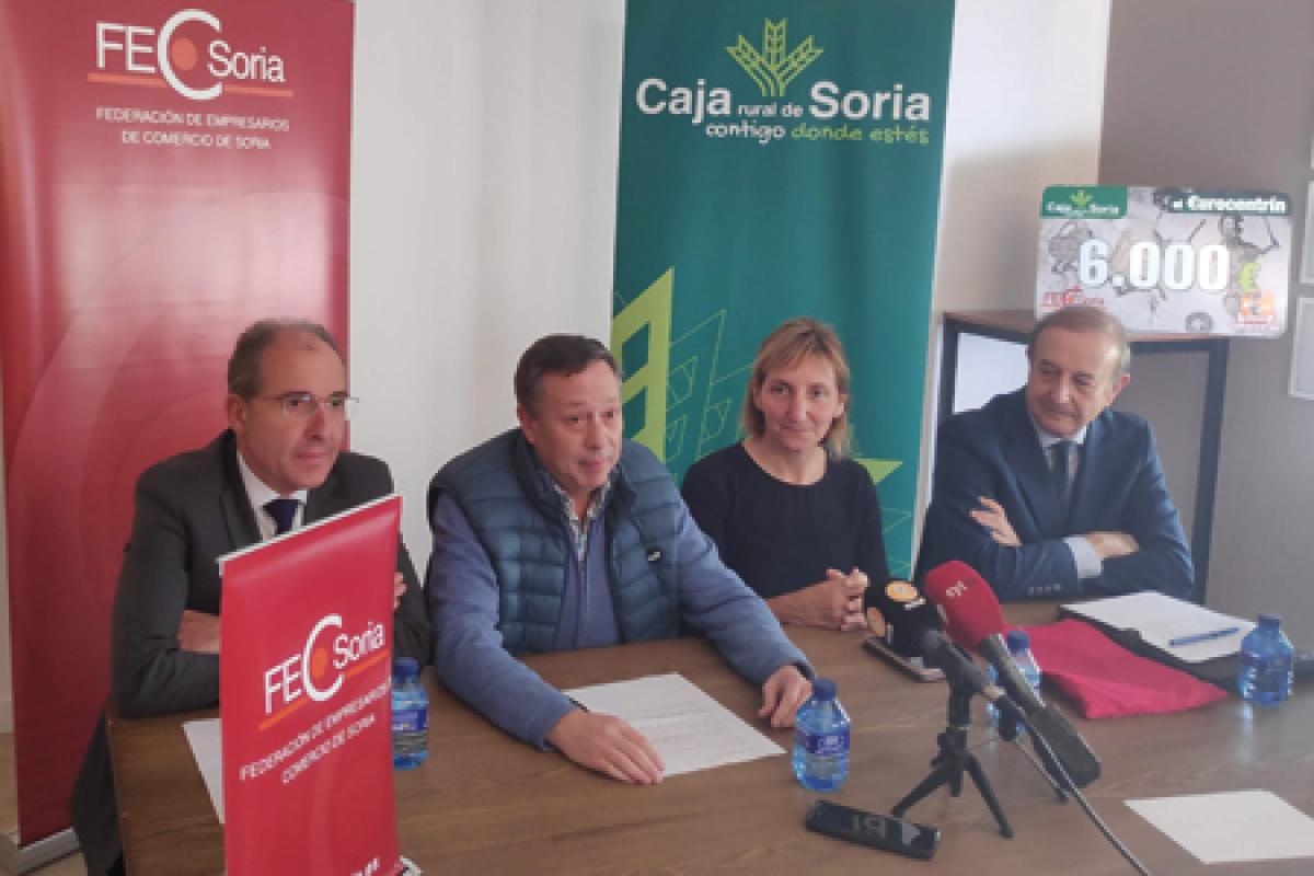  Adolfo Sainz, presidente de FECSoria, que ha contado con Yolanda Santos, concejala de Comercio del Ayuntamiento de Soria y Pedro José Millán, director de la Oficina Principal de Caja Rural de Soria, presentan los resultados ante notario